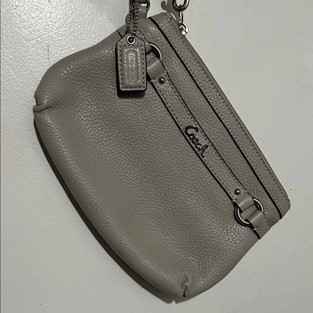 Coach Pebble Leather Wristlet in Gray